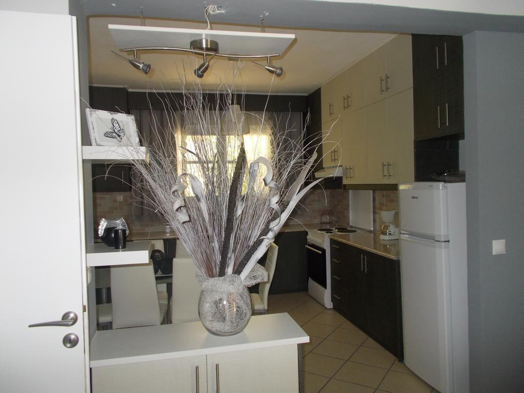 Iris Apartments Apolpaina Екстер'єр фото